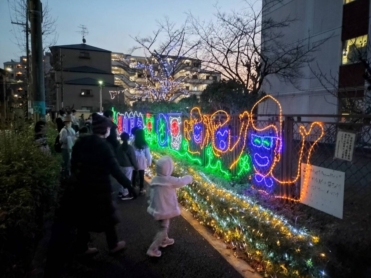 防犯イルミネーション、今年も無事に点灯いたしました^^